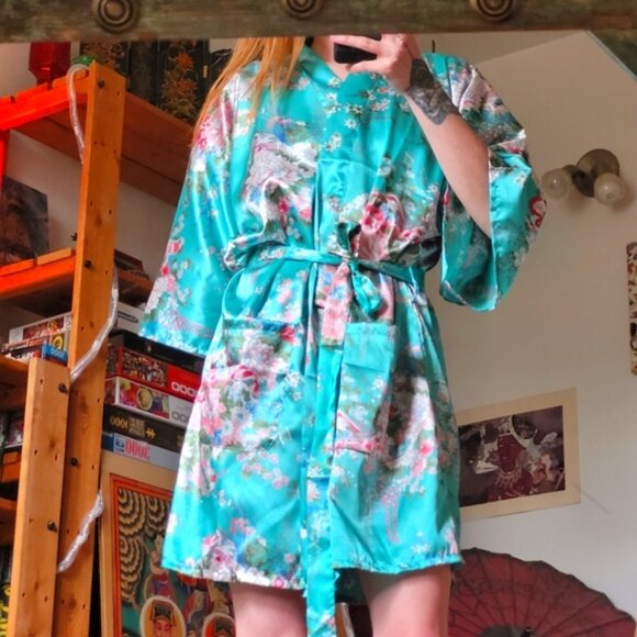 Jade traditional japanese short kimono turquoise robe - S/M - Picture 1 of 6